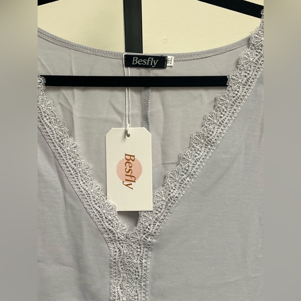 Plus size blouse - Picture 2 of 3